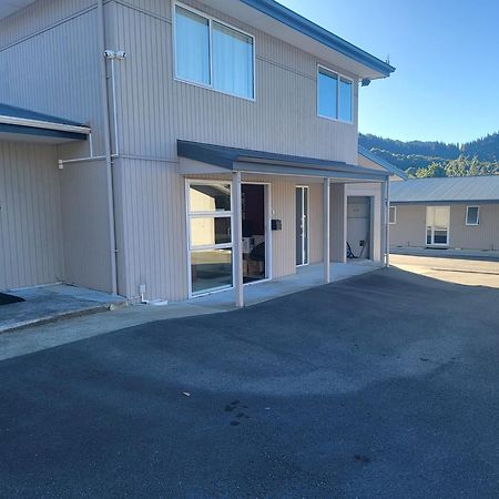 Ferrylink Motel พิคตัน ภายนอก รูปภาพ