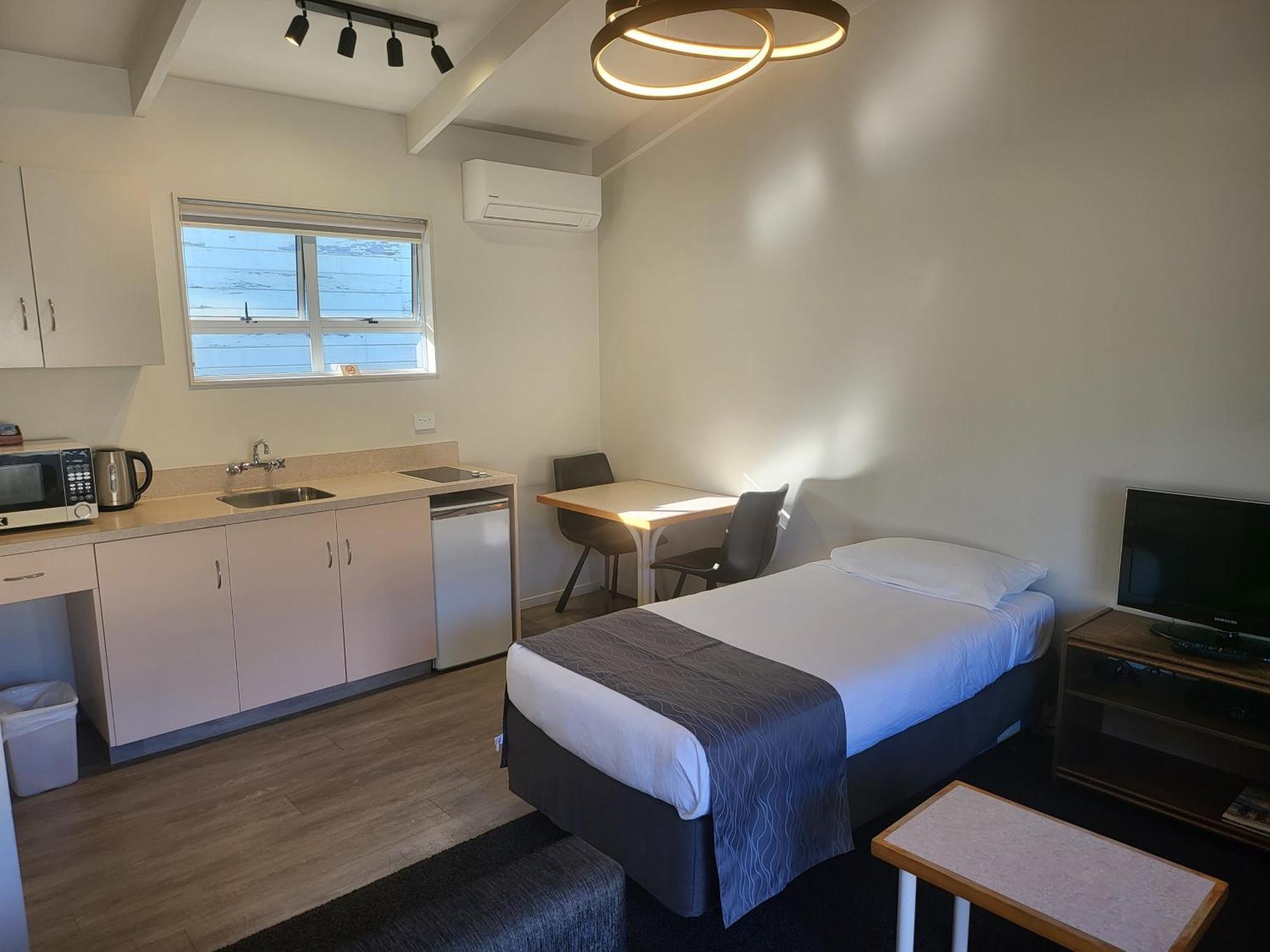 Ferrylink Motel พิคตัน ภายนอก รูปภาพ